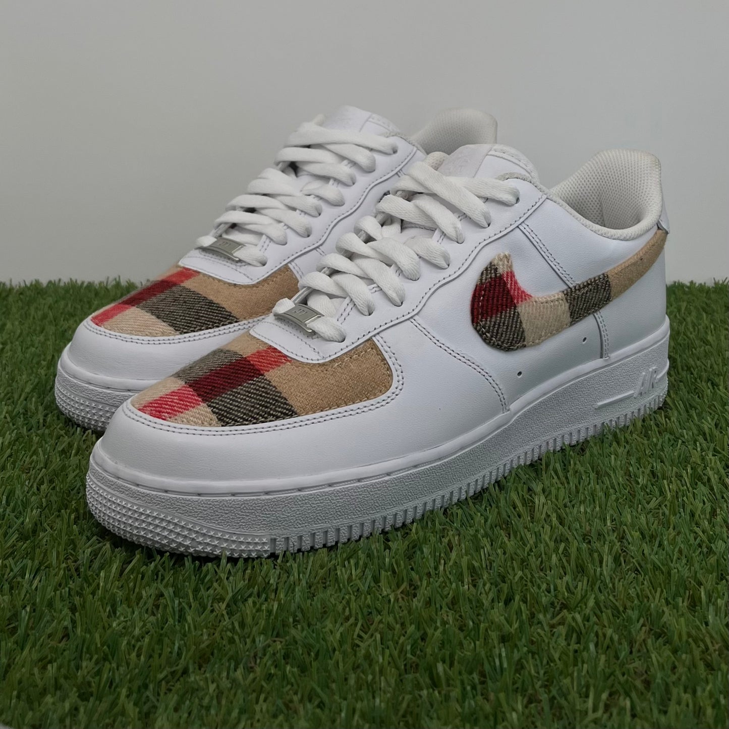 AF1 low white burberry