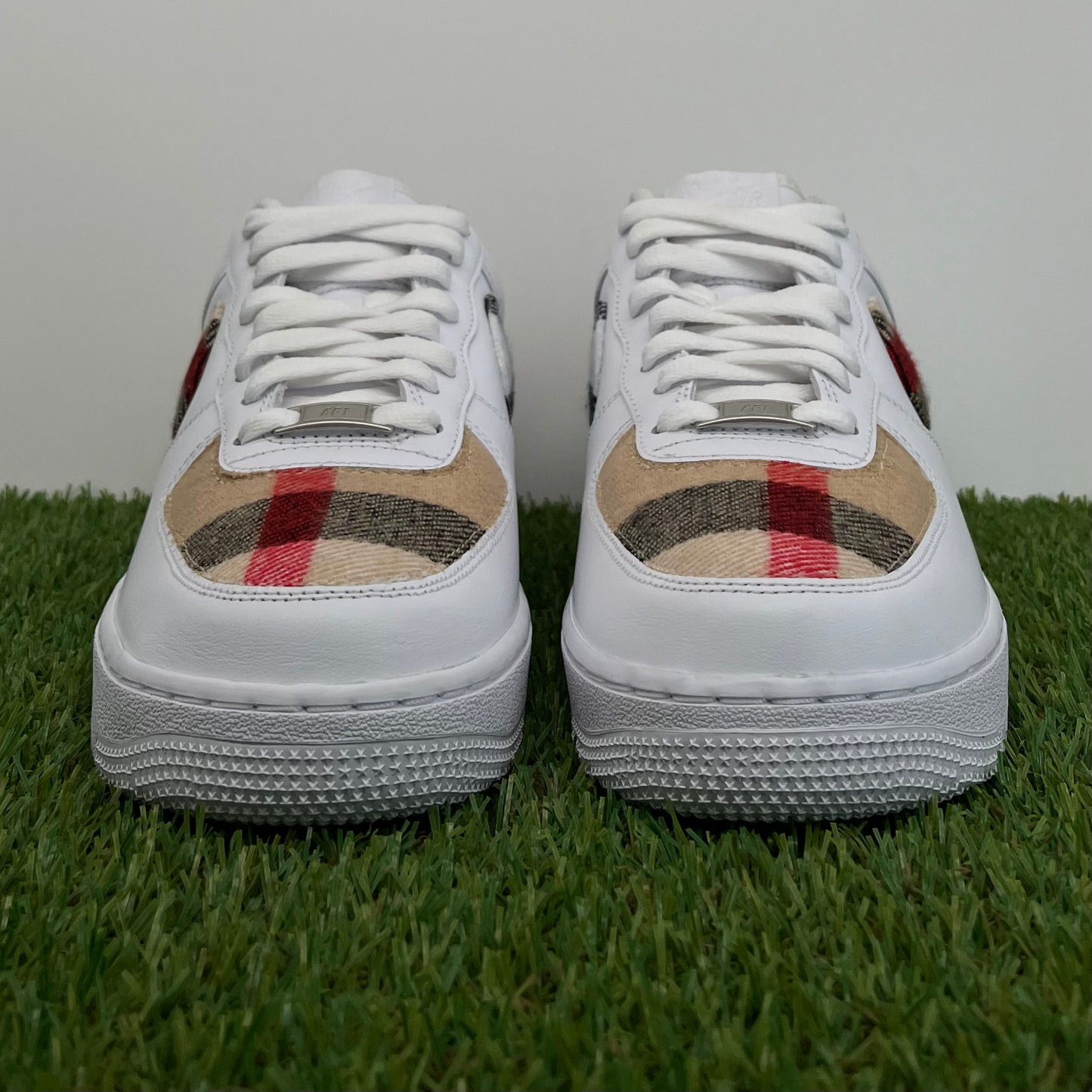 AF1 low white burberry