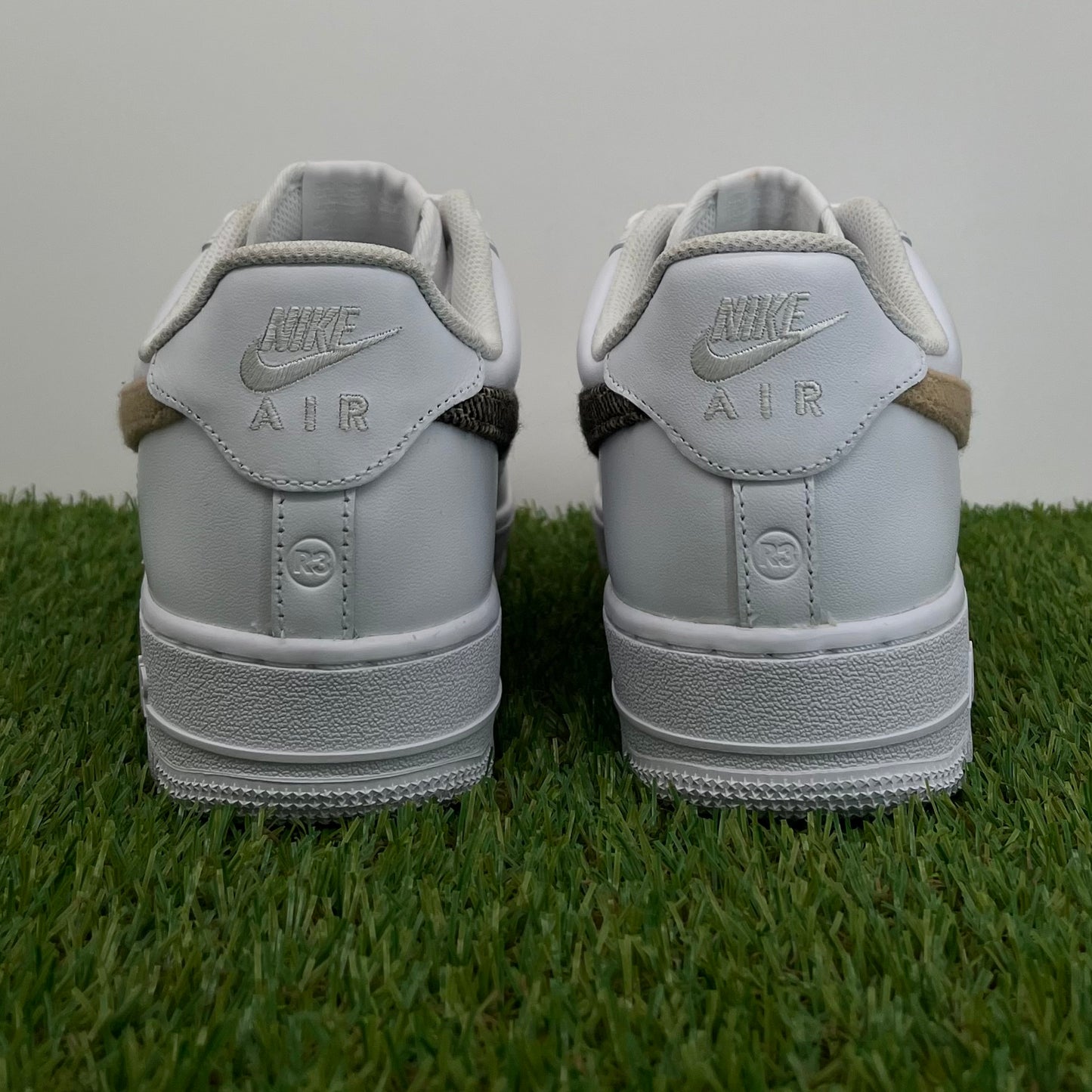 AF1 low white burberry