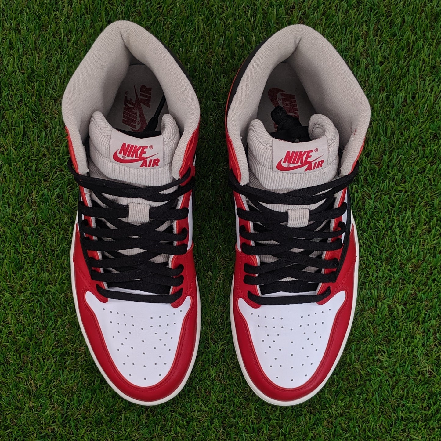 AJ1 high chicago travis custom