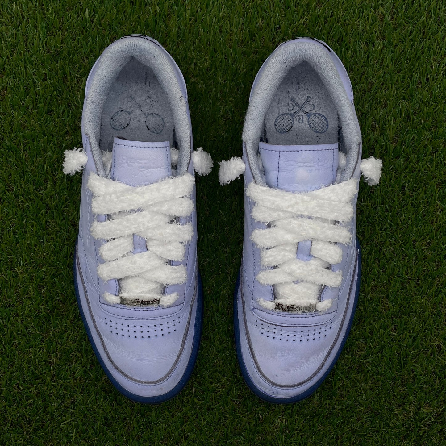 Reebok blue dye fluffy laces (43)