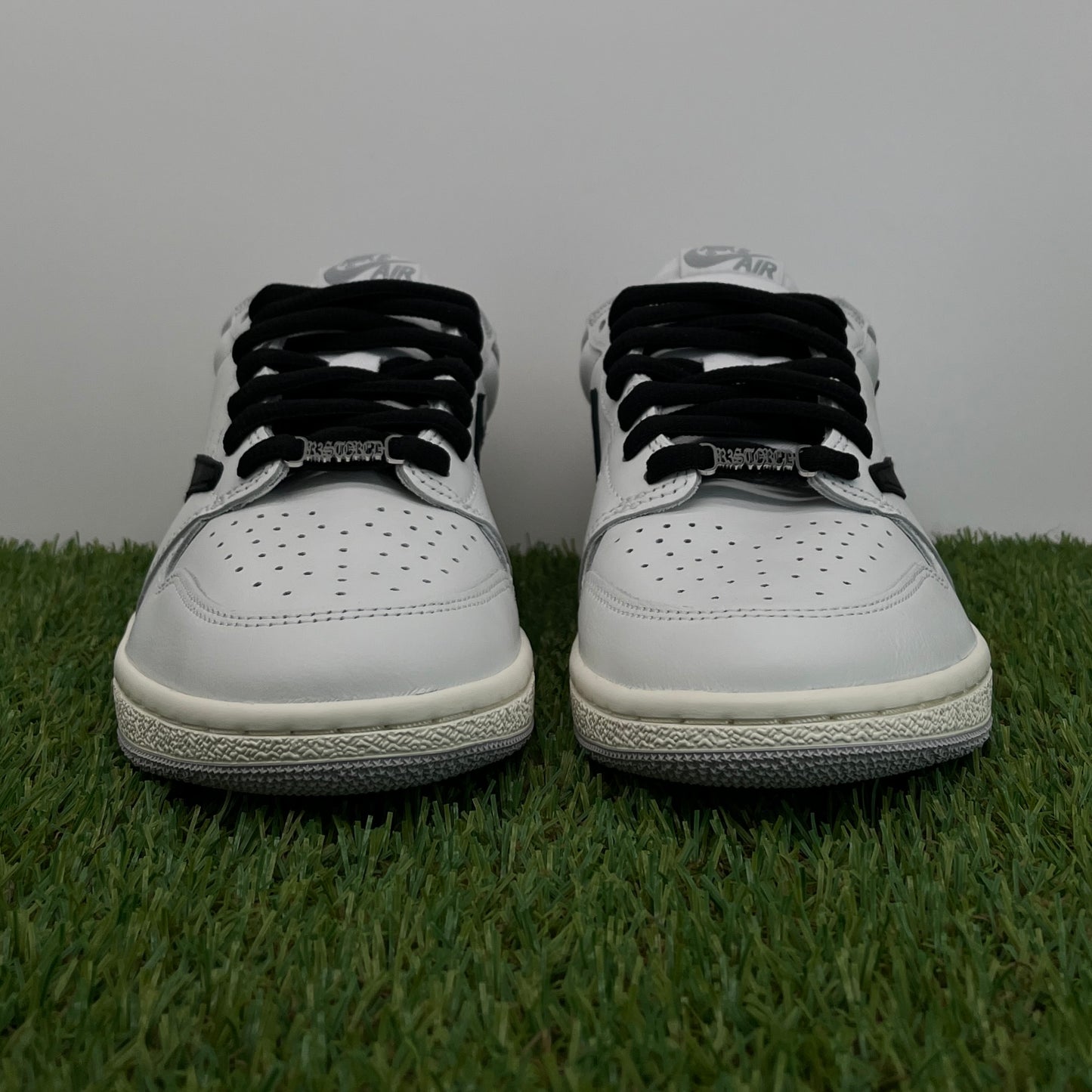 AJ1 low panda travis custom