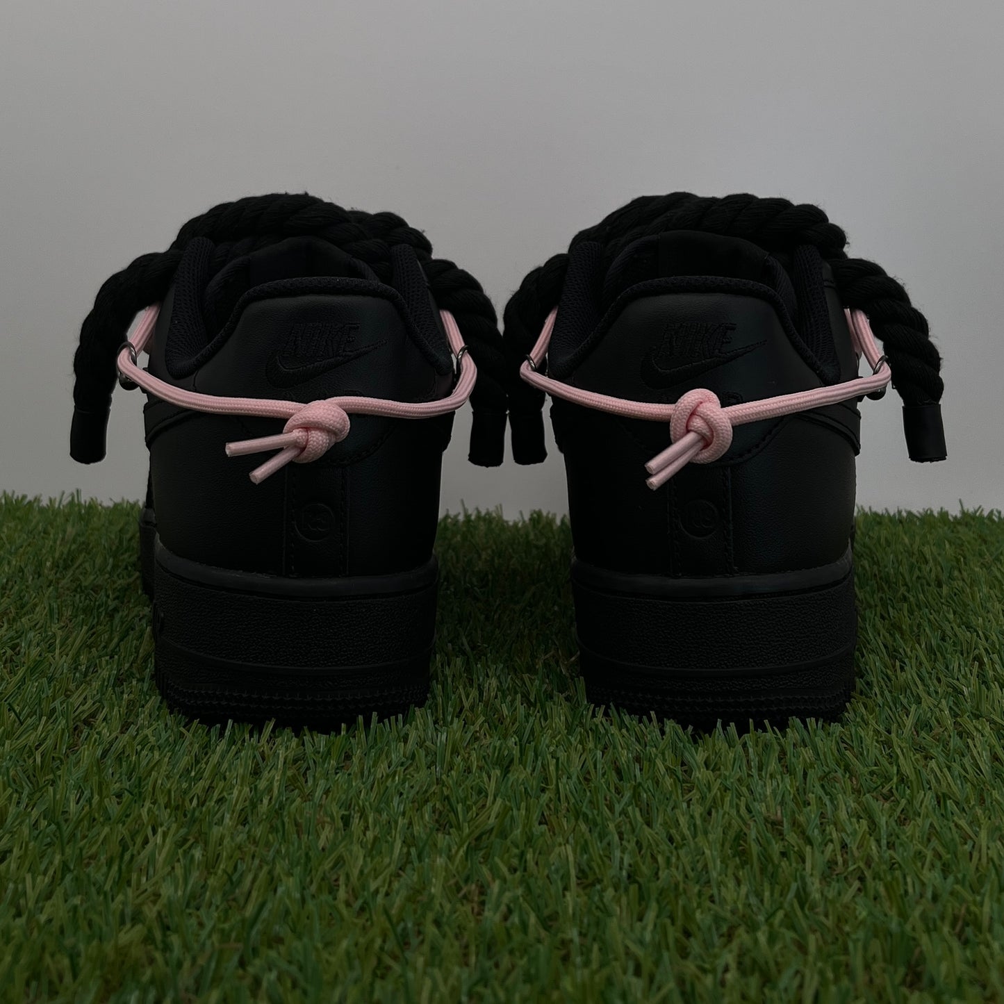 AF1 low black rope extra laces pink