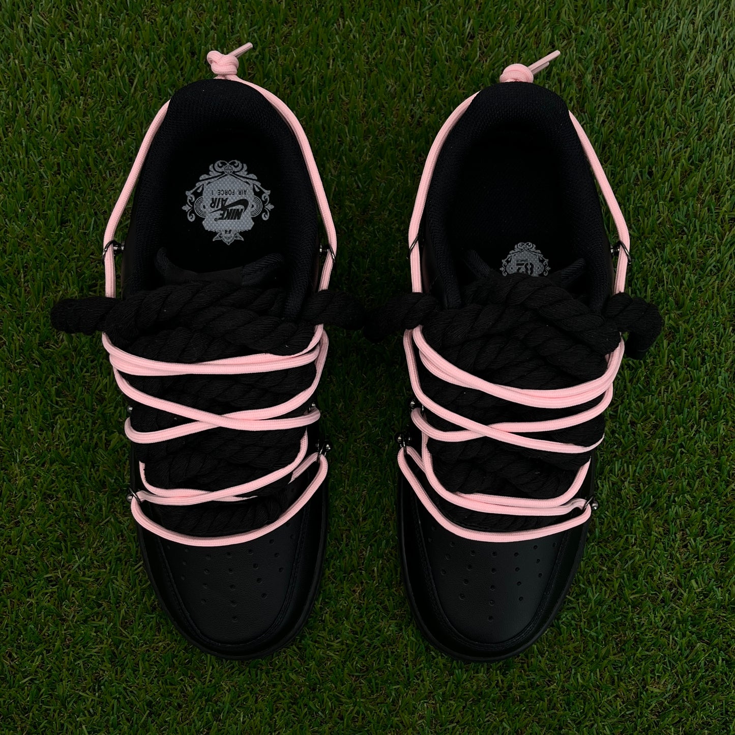 AF1 low black rope extra laces pink