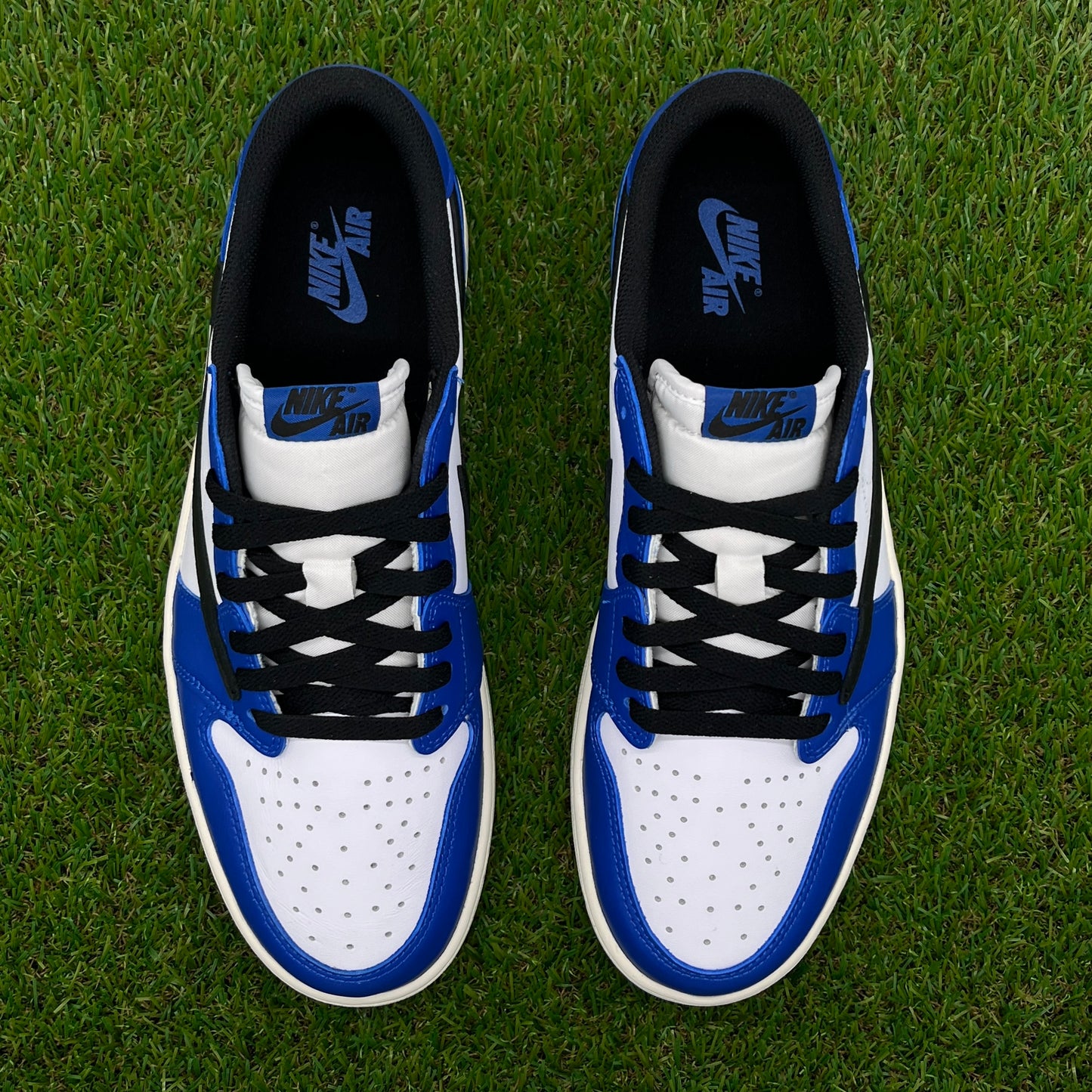 AJ1 low royal travis custom