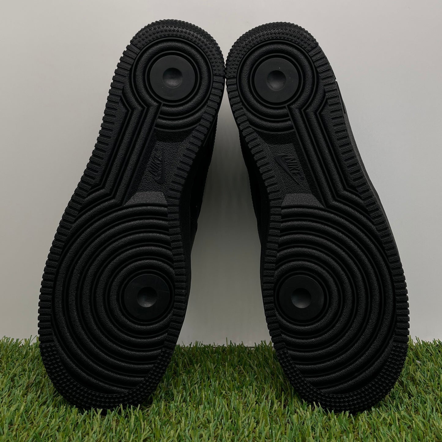 AF1 black Bmw