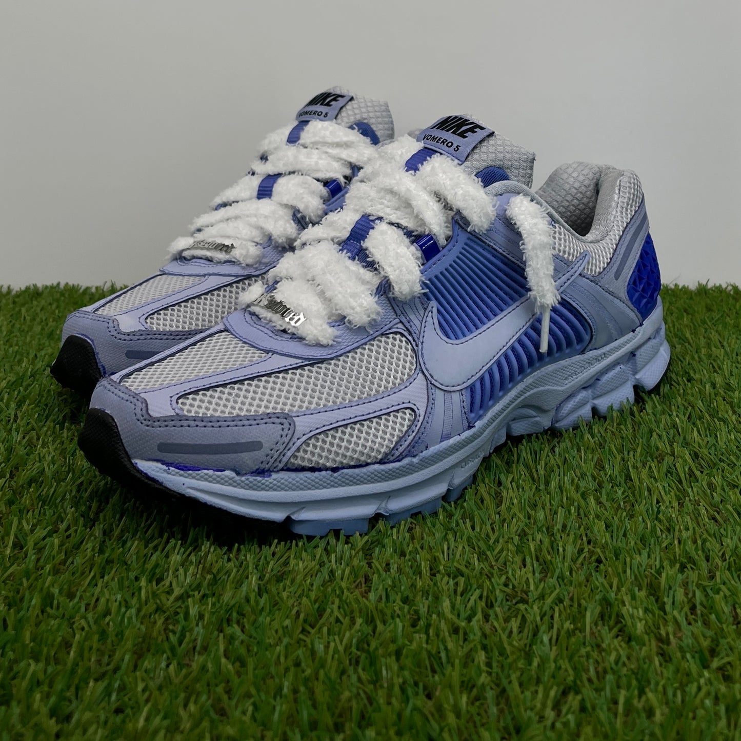 Vomero 5 sky blue dye