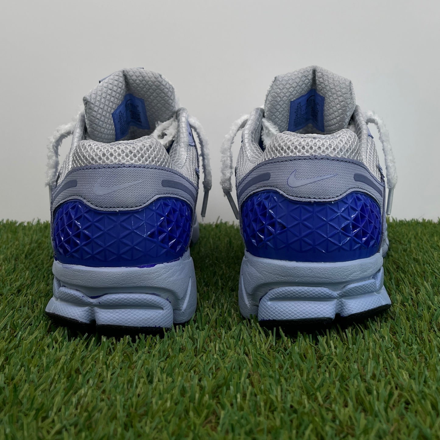 Vomero 5 sky blue dye