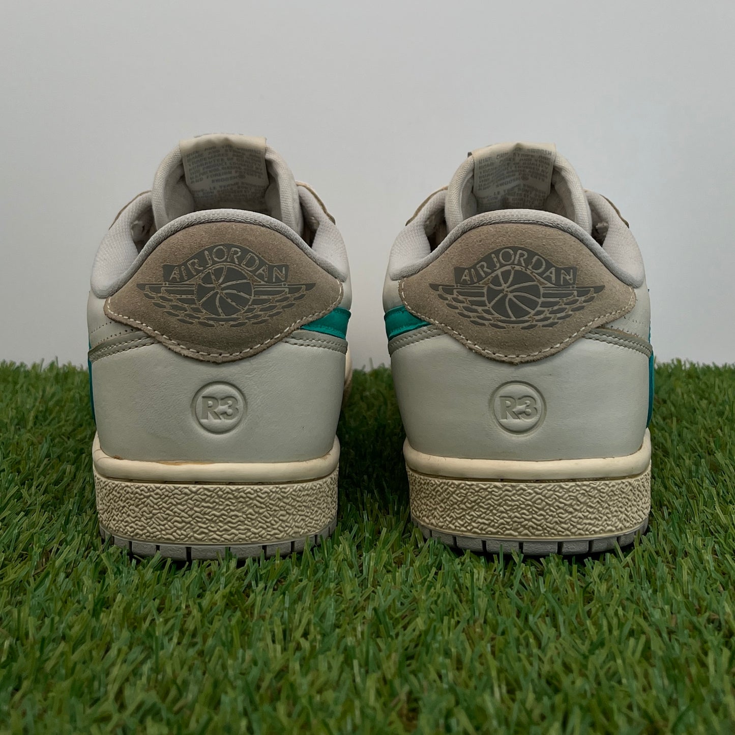 AJ1 low og travis coffee tiffany