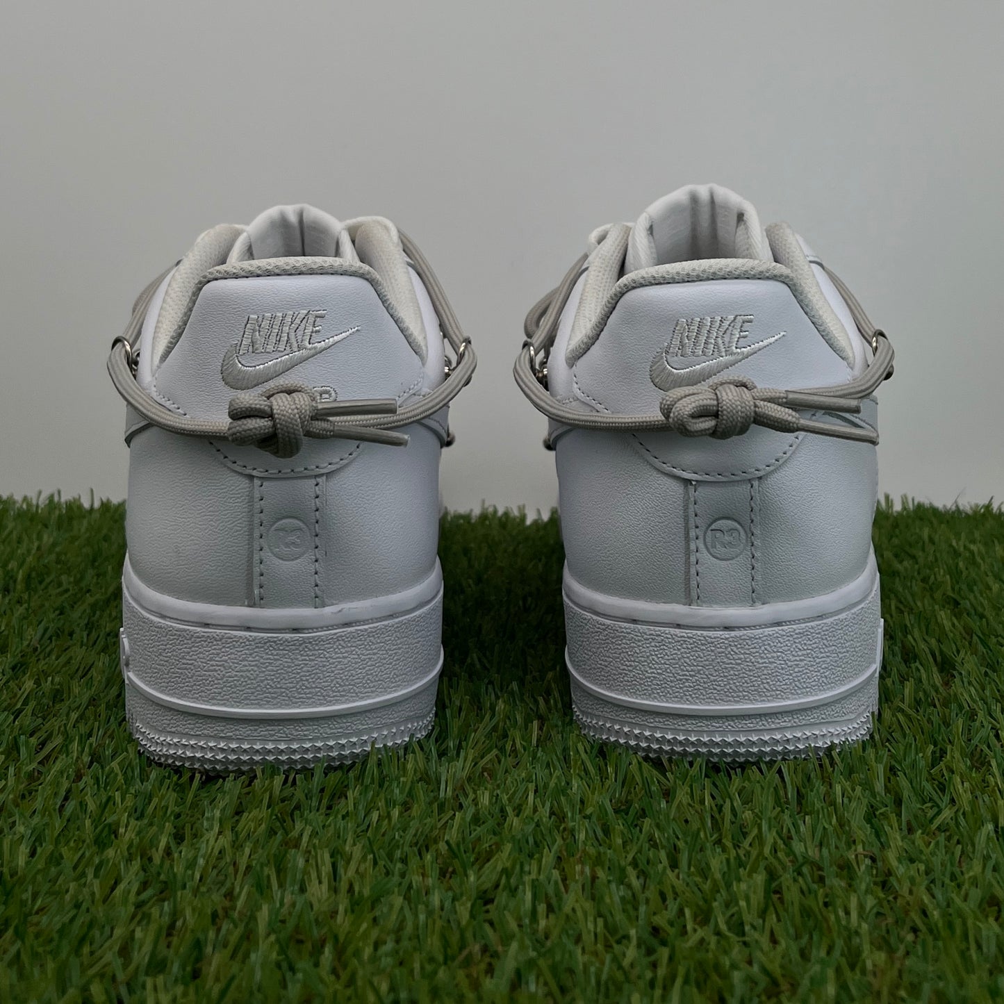 AF1 low white extra laces