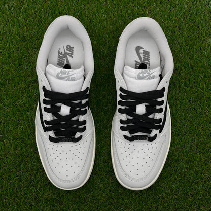 AJ1 low panda travis custom