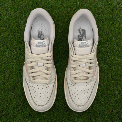 AJ1 low coffee rosa Travis custom